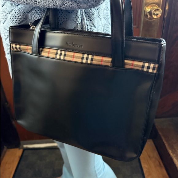 Burberry Handbags - Burberry Vintage Black Leather Bag